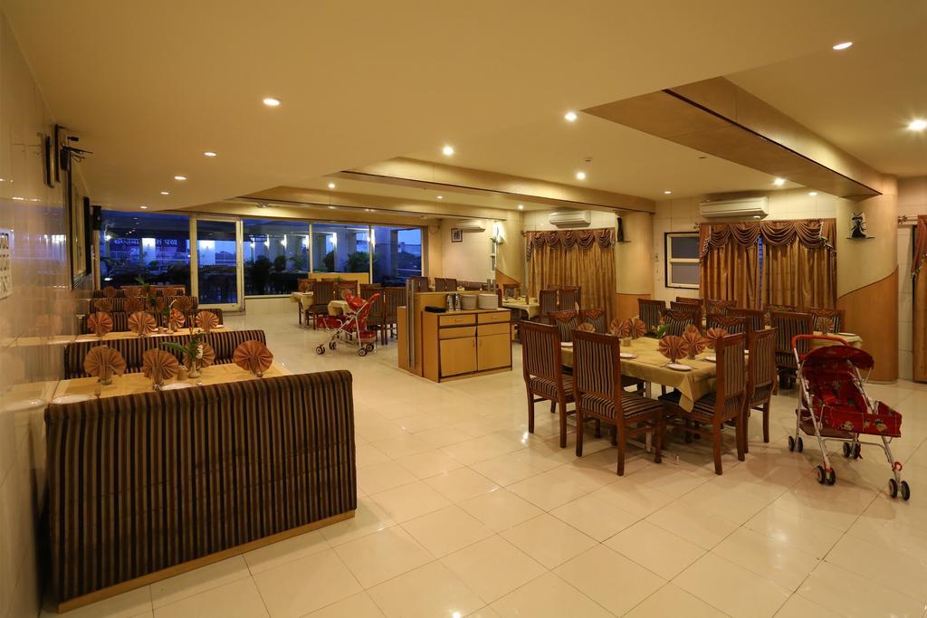 Hotel Atithi Aurangabad  Exterior photo