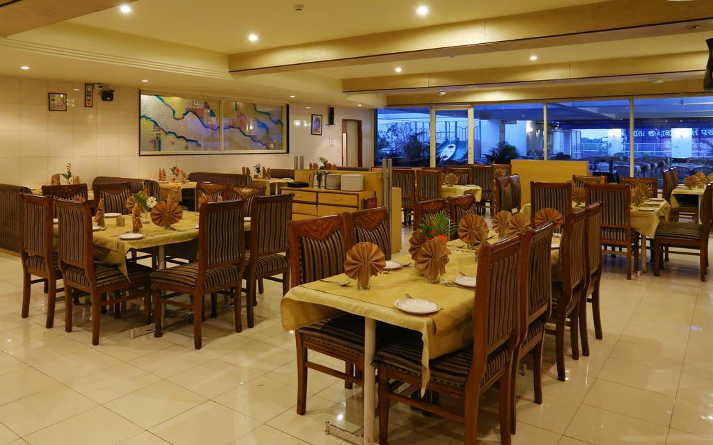 Hotel Atithi Aurangabad  Exterior photo