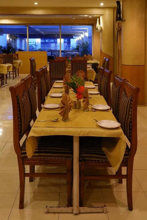 Hotel Atithi Aurangabad  Exterior photo