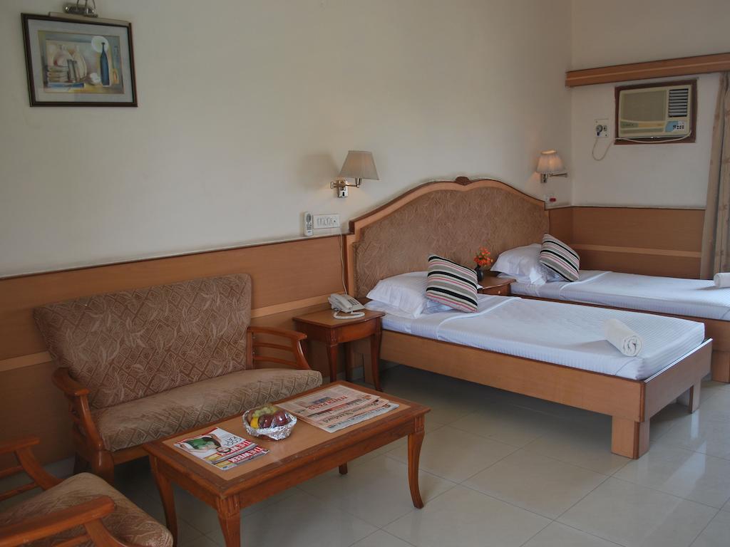 Hotel Atithi Aurangabad  Exterior photo