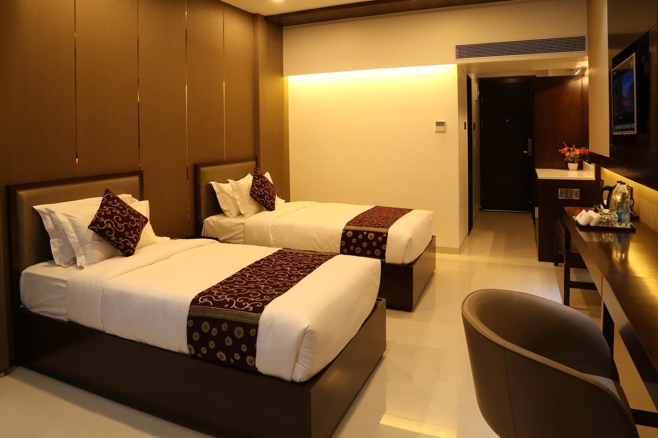 Hotel Atithi Aurangabad  Exterior photo